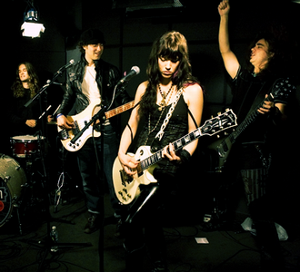 HALESTORM@ʐ^